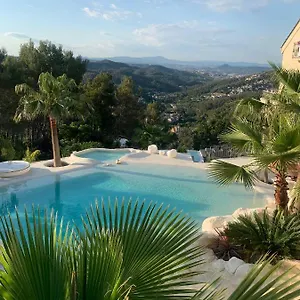 petit-mirador.top-hotels-tarragona.com/