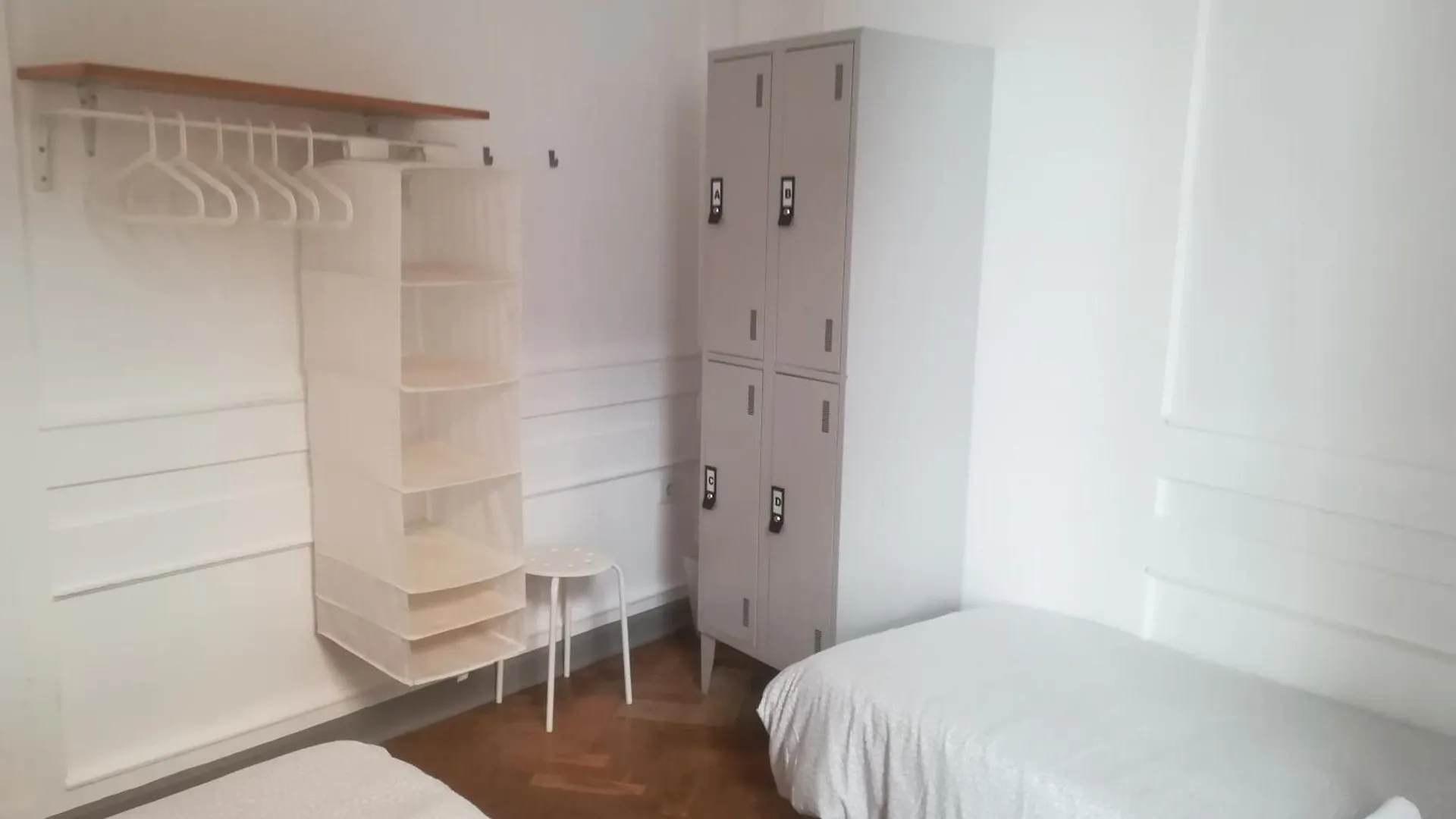 Hostel Urban Sevilla 2*,