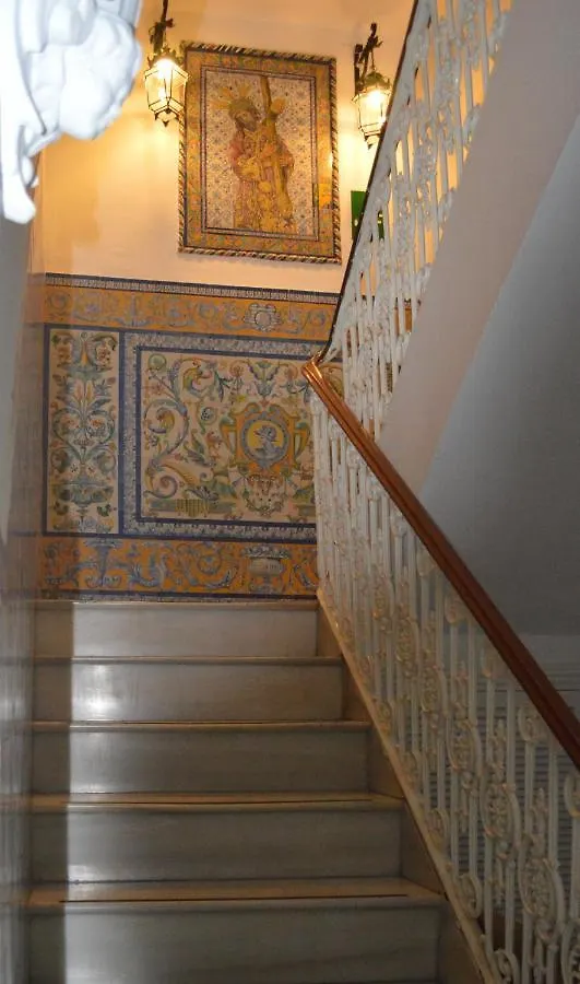 Hostel Urban Sevilla Guest house