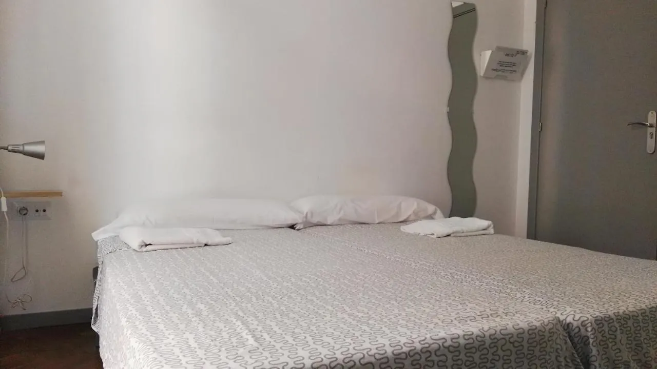 Hostel Urban Sevilla 2*, Seville
